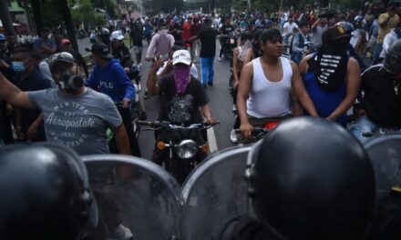 Ley Bajo la Lupa / Diputados reconocen lucha del pueblo de Guatemala 👨‍👩‍👦‍👦 🇬🇹